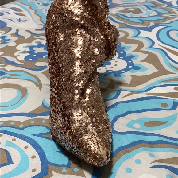 Heels - Picture 2 of 2